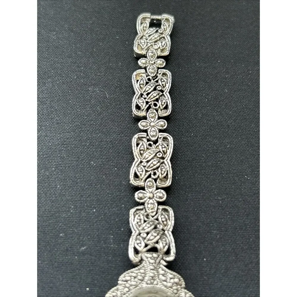 Episode Silver Tone White Dial Women’s Quartz Watch